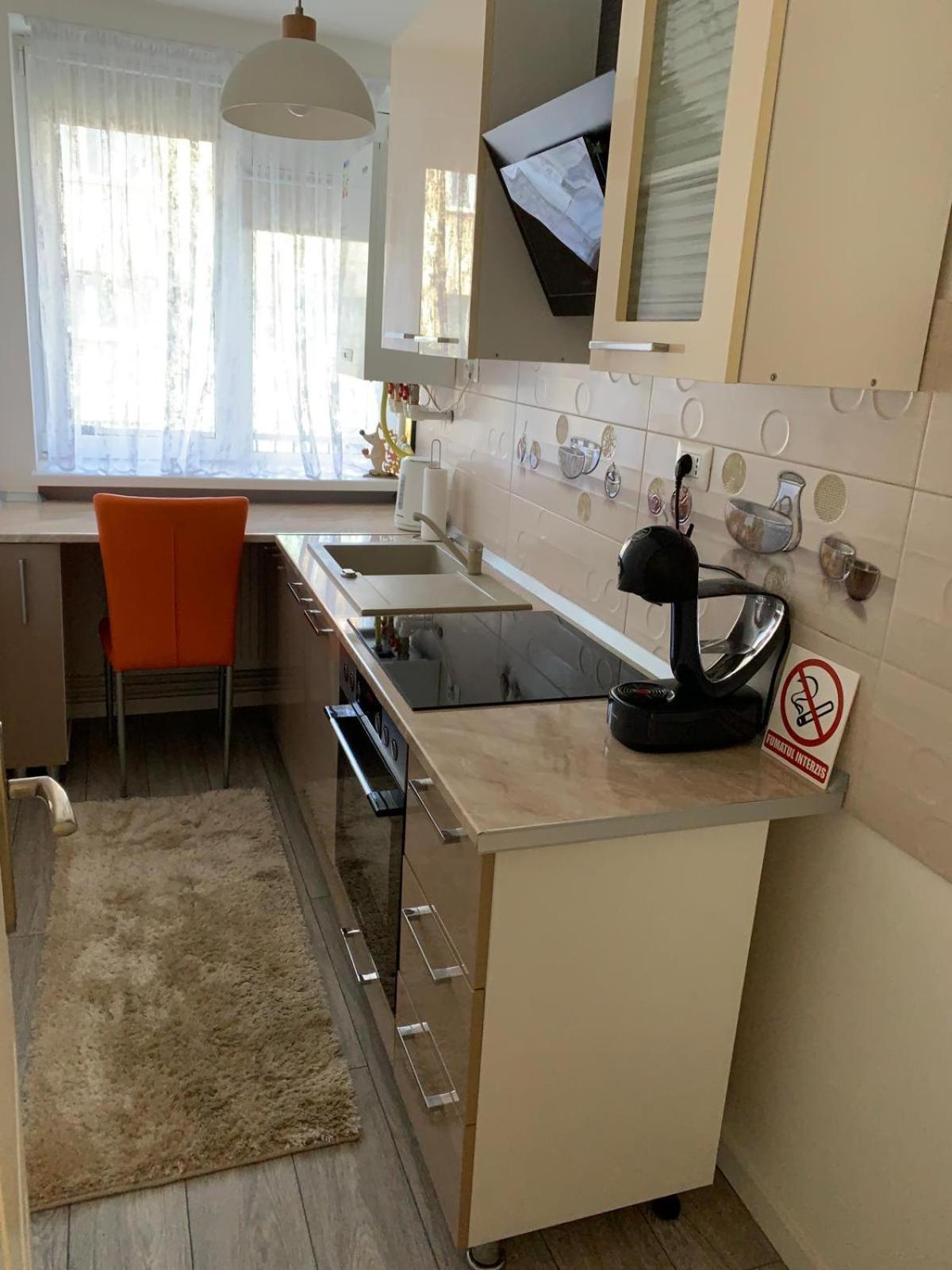 Rose Apartment Piatra Neamţ Екстериор снимка