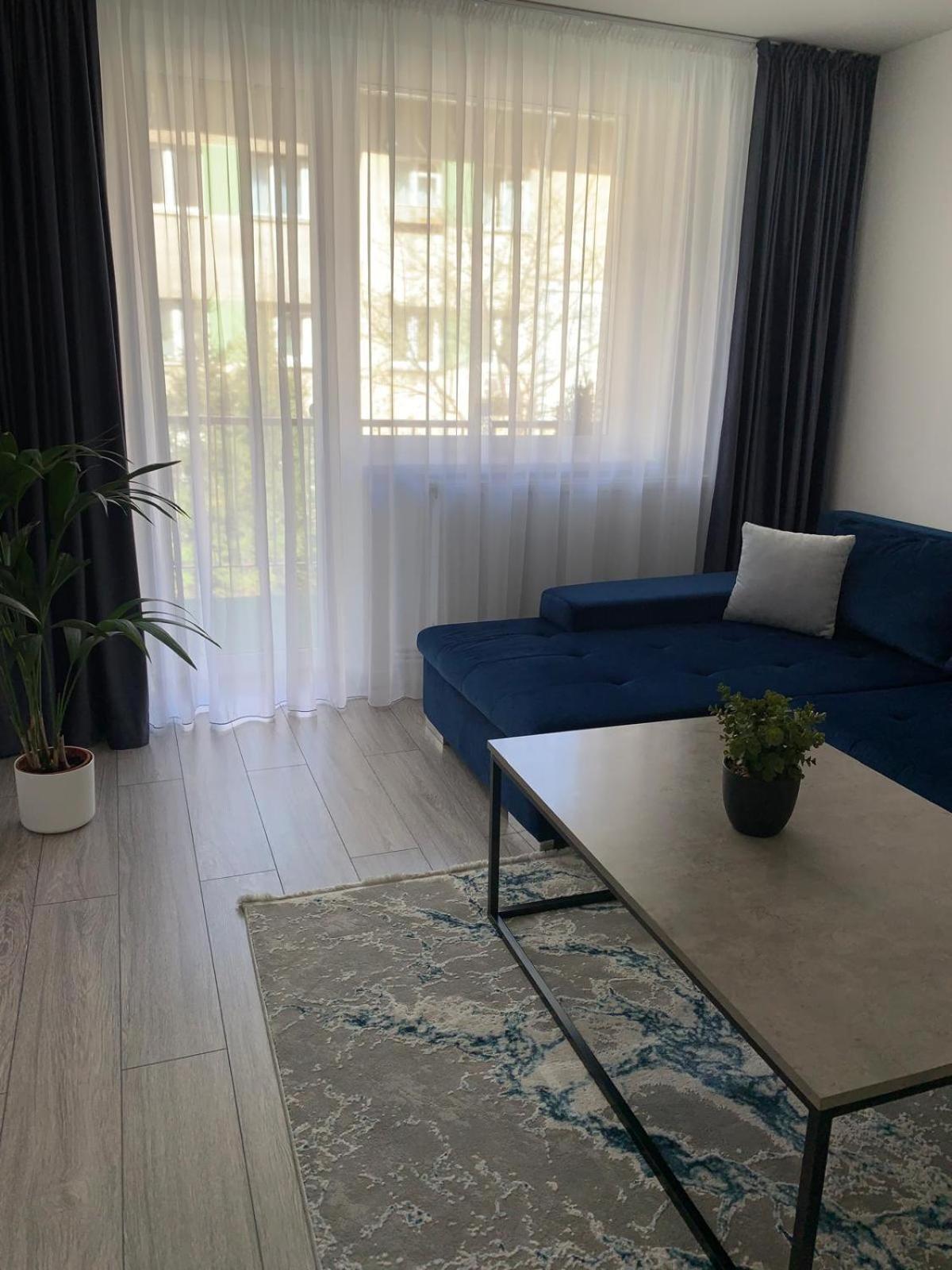 Rose Apartment Piatra Neamţ Екстериор снимка