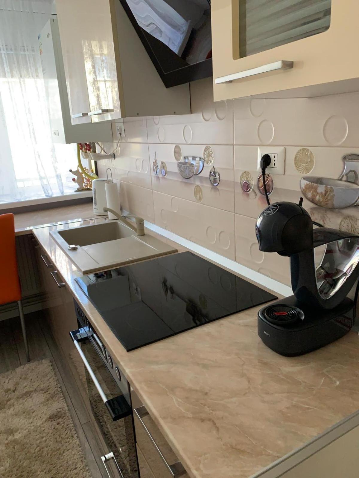 Rose Apartment Piatra Neamţ Екстериор снимка